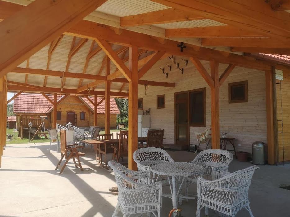 Apartmán Tomajor Vendeghazak Tiszaeszlar Exteriér fotografie