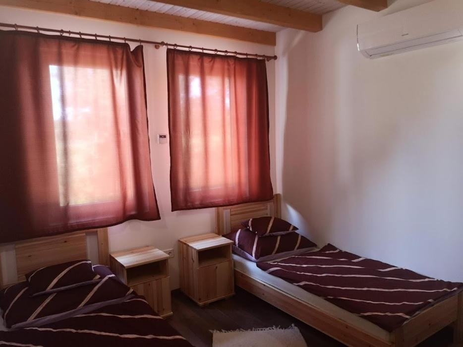 Apartmán Tomajor Vendeghazak Tiszaeszlar Exteriér fotografie