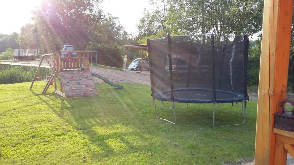 Apartmán Tomajor Vendeghazak Tiszaeszlar Exteriér fotografie